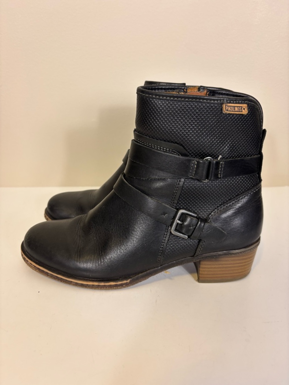 Pikolinos‎ Women's Black Leather Ankle Buckle Side Booties 6